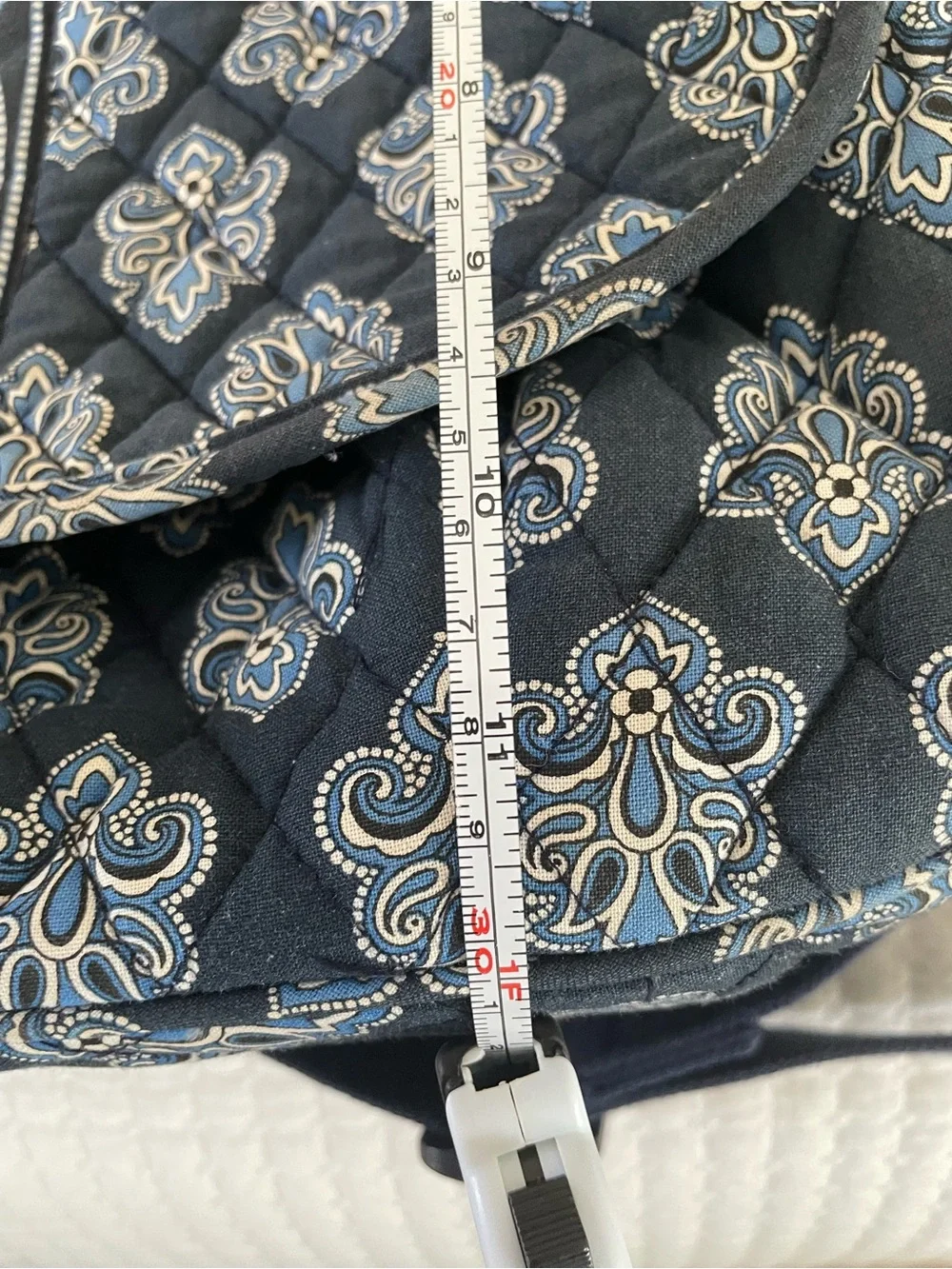 Vera Bradley Quilted Navy Paisley-Accent Messenger Computer Laptop Bag.